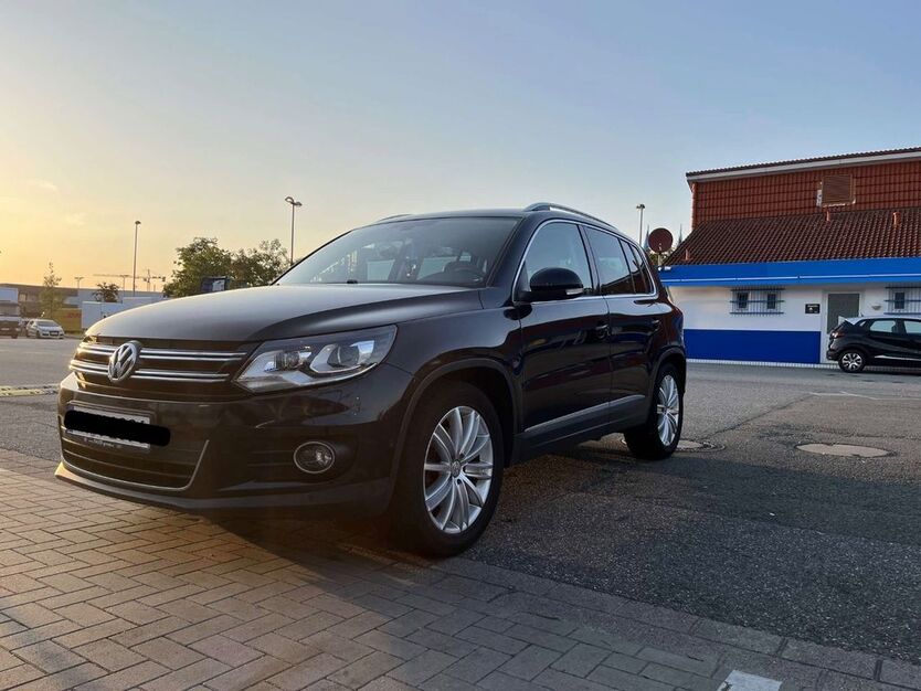 VW Tiguan 174.000 km 14.500 € Hamburg 22045