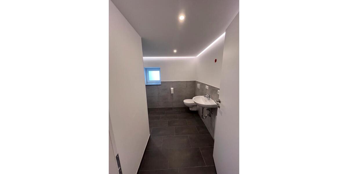 Einfamilienhaus Deggendorf - 3 Zimmer, 110 m&sup2;, 1.485&euro; | Angebot:26452909