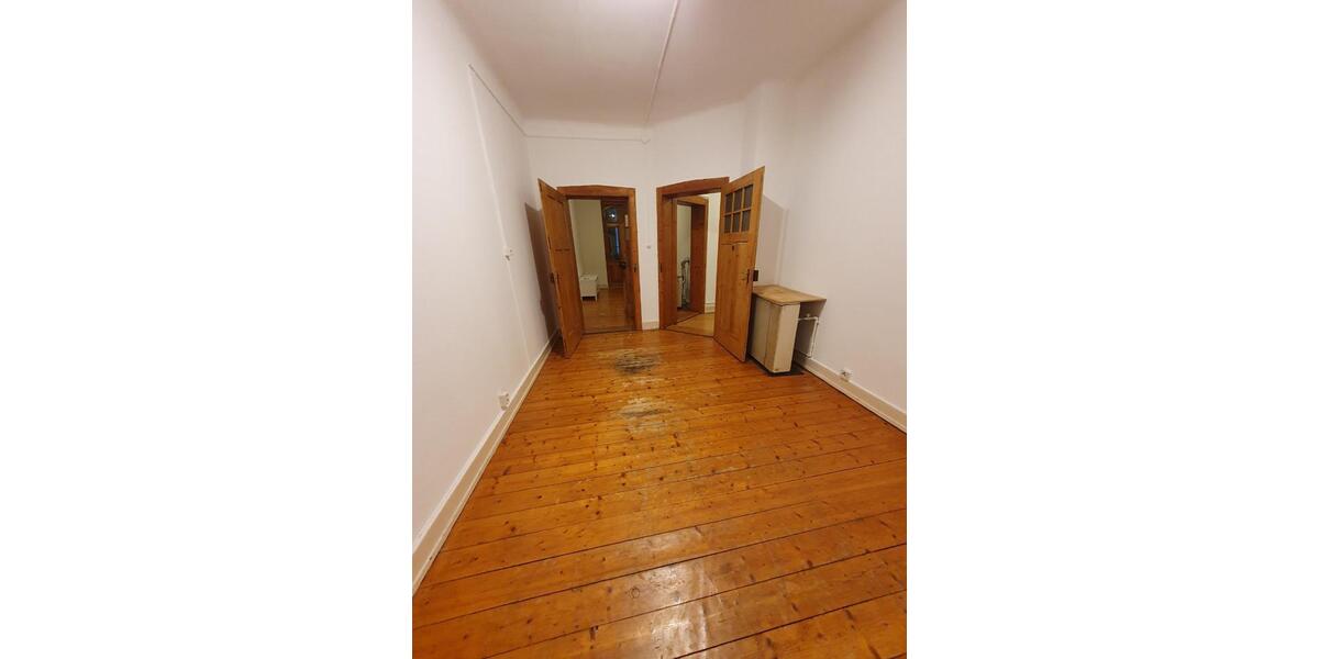 2-Zimmer-Hinterhauswohnung im urgetreuen Altbaustil 2 zimmer