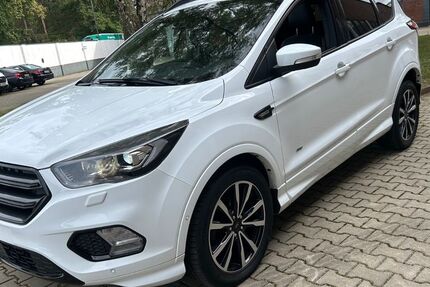Ford Kuga 84.300 km 17.300 &euro; Köln 51069