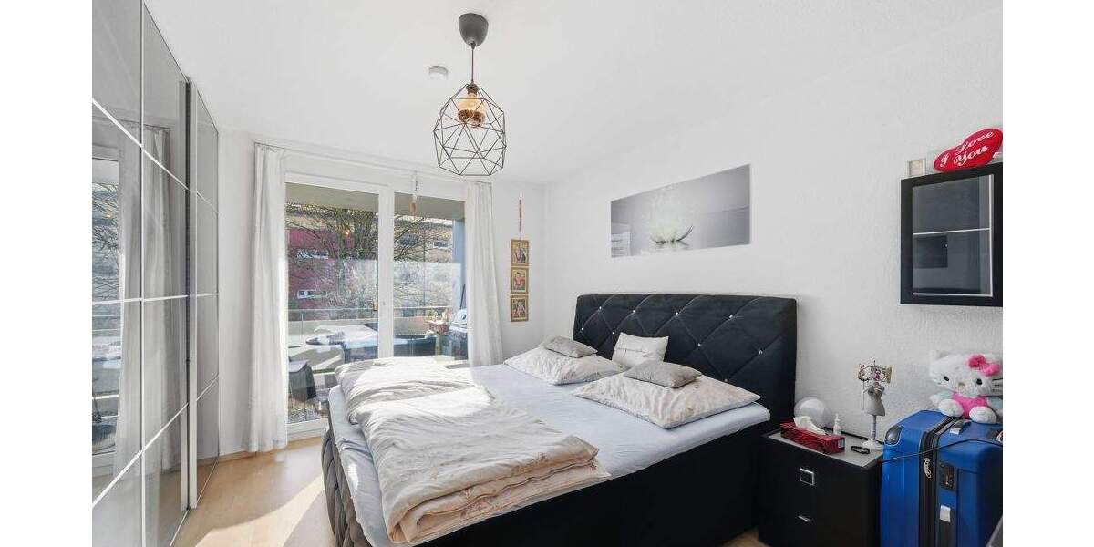 Großzügige 4-Zimmer-Wohnung mit Balkon im 1. OG - Ideal für Familien 4 zimmer