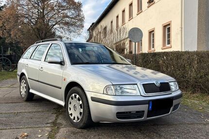 Skoda Octavia 182.000 km 3.990 &euro; Radgendorf 02763