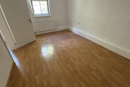 4 Zimmer Wohnung mit Balkon zum vermieten zimmer