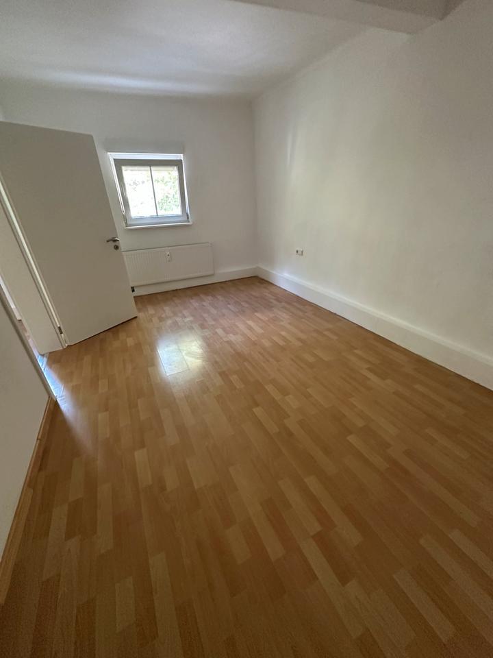 4 Zimmer Wohnung mit Balkon zum vermieten zimmer