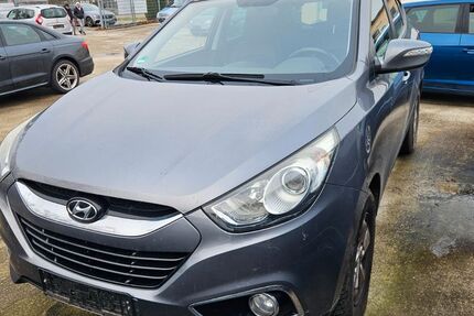 Hyundai ix35 180.000 km 4.700 &euro; Bruchsal 76646