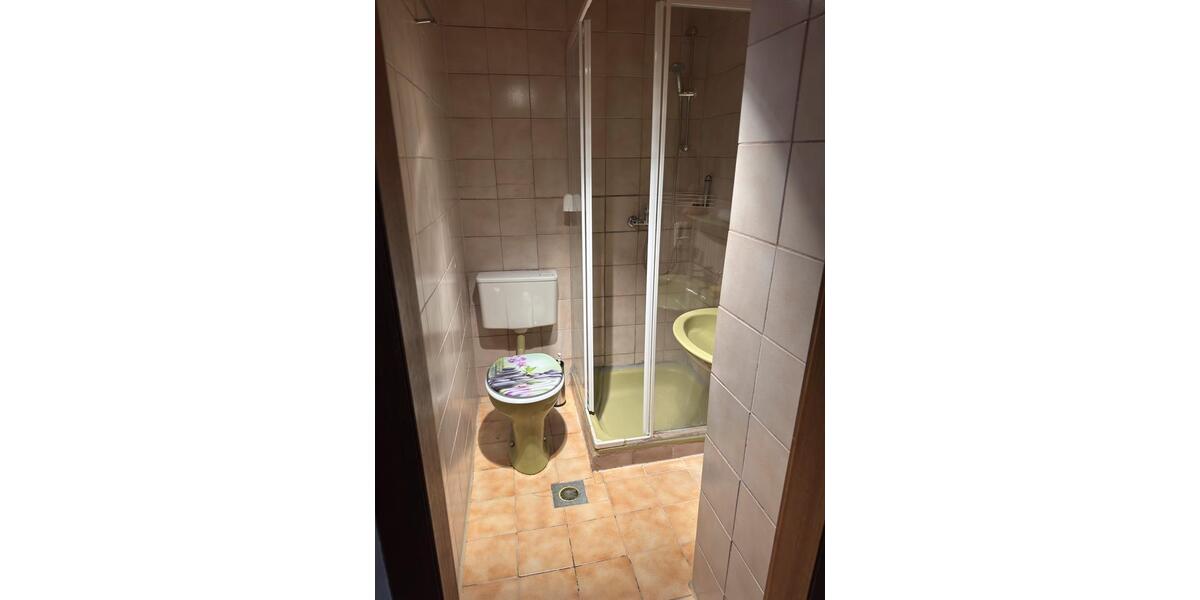 Etagenwohnung Hausham - 2 Zimmer, 35 m&sup2;, 400&euro; | Angebot:24737333