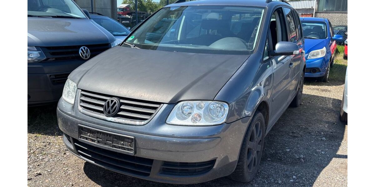 VW Touran 339.200 km 1.280 &euro; Rendsburg 24768