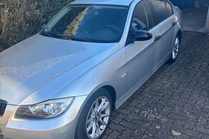 BMW 320 86.000 km 6.000 &euro; Hatzenbühl 76770
