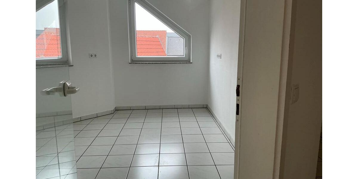 Maisonettenwohnung Mannheim Niederfeld - 4 Zimmer, 134 m&sup2;, 1.300&euro; | Angebot:25932451