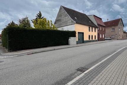 Haus Sonnewalde - 6 Zimmer, 277 m&sup2;, 55.000&euro; | Angebot:26216370