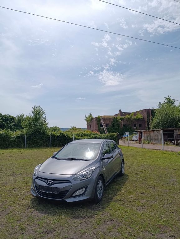 i30