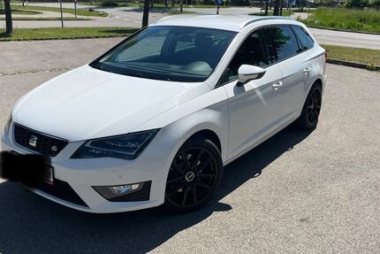 Seat Leon 99.856 km 14.590 € Dinkelscherben 86424