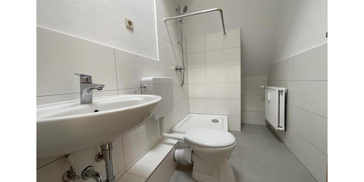 Dachgeschoßwohnung Bremerhaven - 3 Zimmer, 67 m&sup2;, 429&euro; | Angebot:26542798