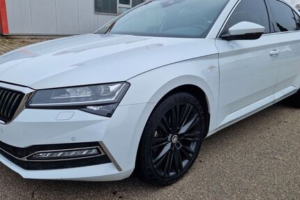 Skoda Superb 254.514 km 17.950 &euro; Renchen 77871