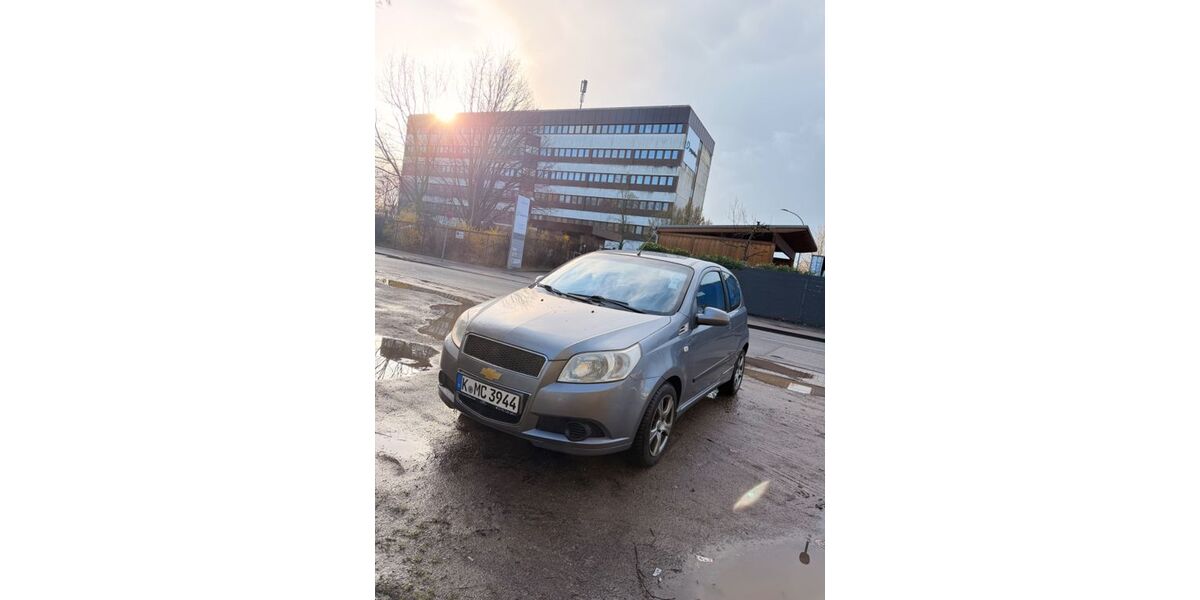Chevrolet Aveo 124.000 km 1.999 &euro; Köln 51063