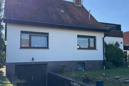 Klassisches Familienhaus: Raumwunder mit großem Garten und 2 Garagen 4 zimmer