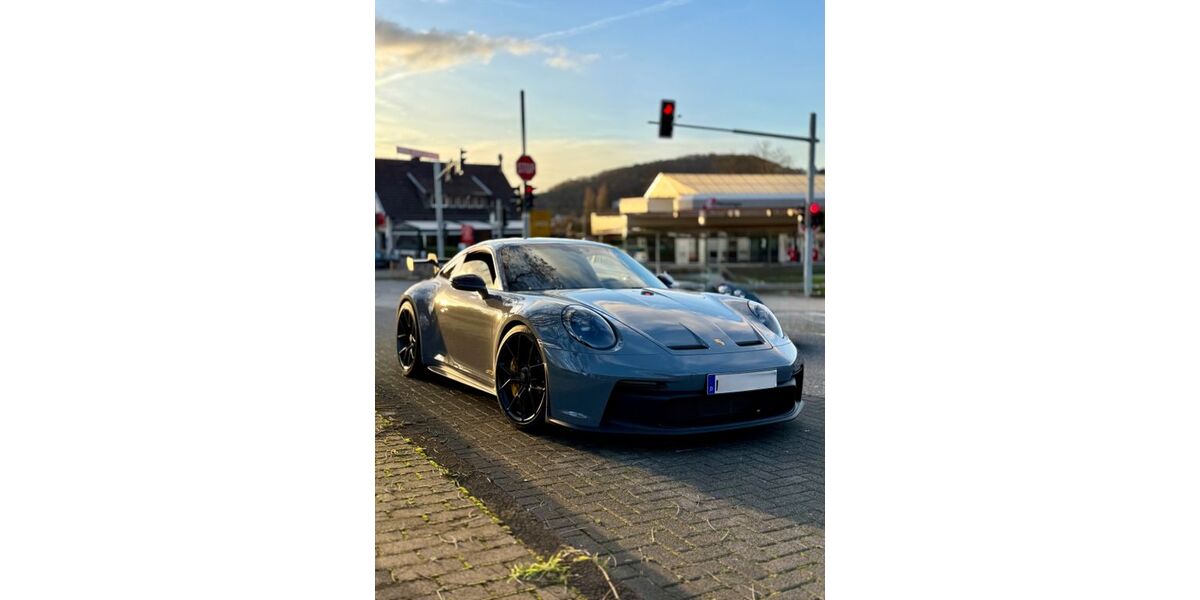 Porsche 992 8.500 km 190.000 &euro; Unkel 53572