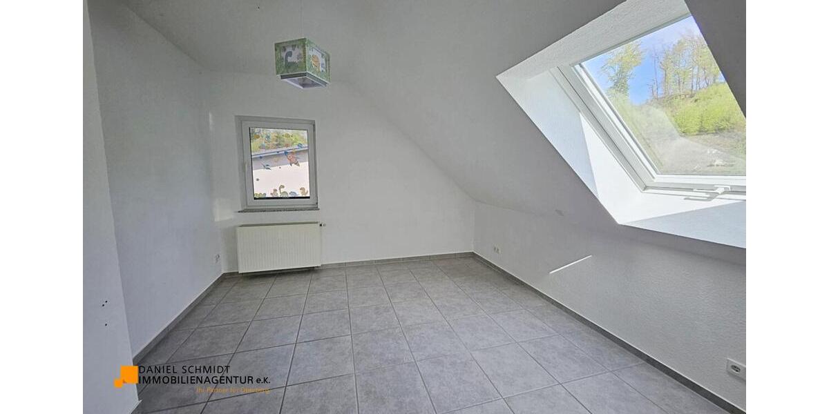 Dachgeschoßwohnung Reichshof - 2 Zimmer, 87 m&sup2;, 800&euro; | Angebot:26661778