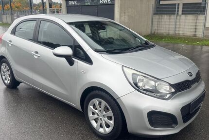 Kia Rio 118.000 km 4.990 € Essen 45356