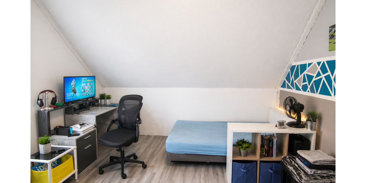Ein- bis Zweifamilienhaus mit Wintergarten, großem Grundstück und vielseitigen Nutzungsmöglichkeiten - Zweifamilienhaus Löhne | Angebot:26381348