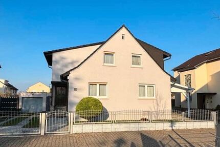 Wohnung Lampertheim - 3 Zimmer, 100 m&sup2;, 1.350&euro; | Angebot:25784298