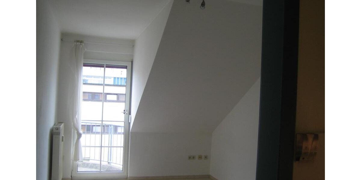 Dachgeschoßwohnung Bernhardswald - 1 Zimmer, 19 m&sup2;, 280&euro; | Angebot:25128382