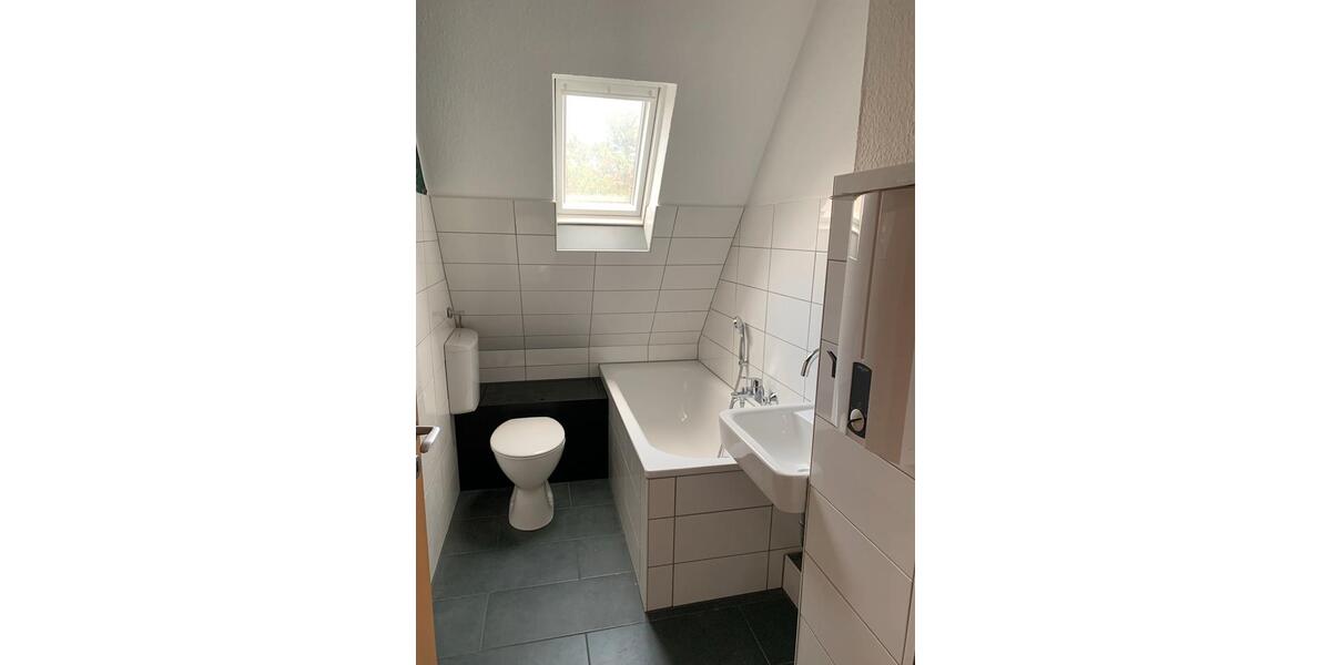 Dachgeschoßwohnung Recklinghausen Berghausen - 4 Zimmer, 65 m&sup2;, 590&euro; | Angebot:26019131