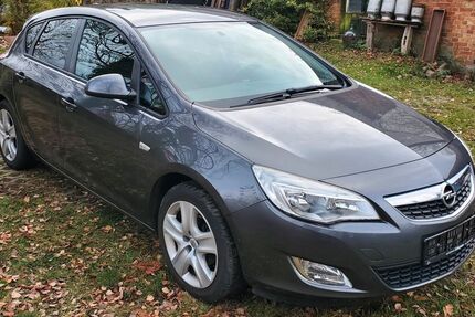 Opel Astra 192.000 km 4.599 &euro; Möllenhagen 17219