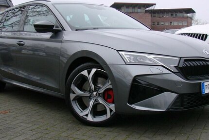 Skoda Octavia RS 2.0TSi AHK ACC LED Kamera 4.466 km 35.980 &euro; Falkensee 14612
