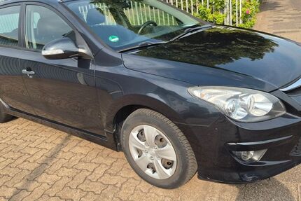Hyundai i30 230.000 km 2.350 &euro; Saarlouis 66740