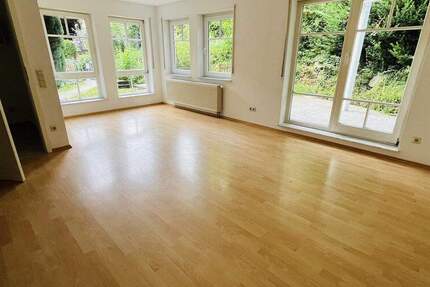 Tolle Erdgeschosswohnung mit Gartenanteil 3 zimmer