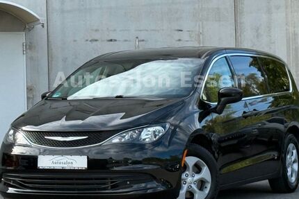 Chrysler Pacifica 25.587 km 26.890 &euro; Essen 45141