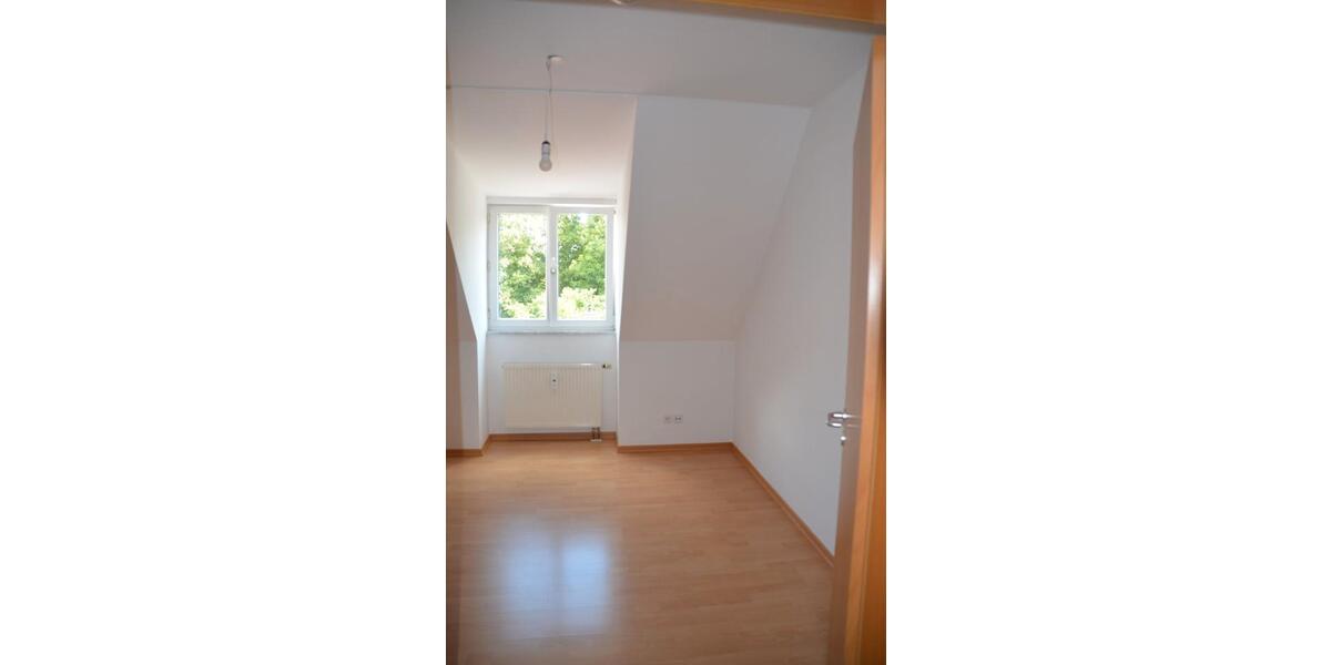 Dachgeschoßwohnung Freilassing - 2 Zimmer, 63 m&sup2;, 285.000&euro; | Angebot:27116817