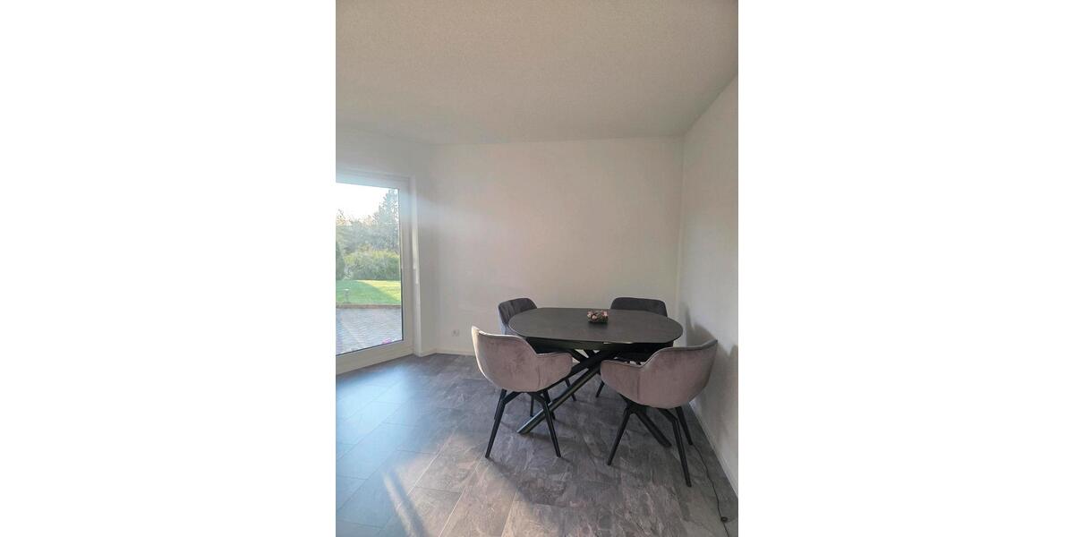 Erdgeschoßwohnung Trossingen - 4 Zimmer, 99 m&sup2;, 340.000&euro; | Angebot:26851526