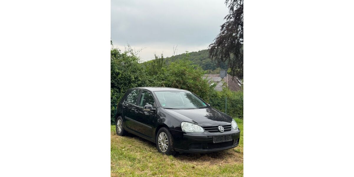 VW Golf 130.000 km 2.300 &euro; Bad Gandersheim 37581
