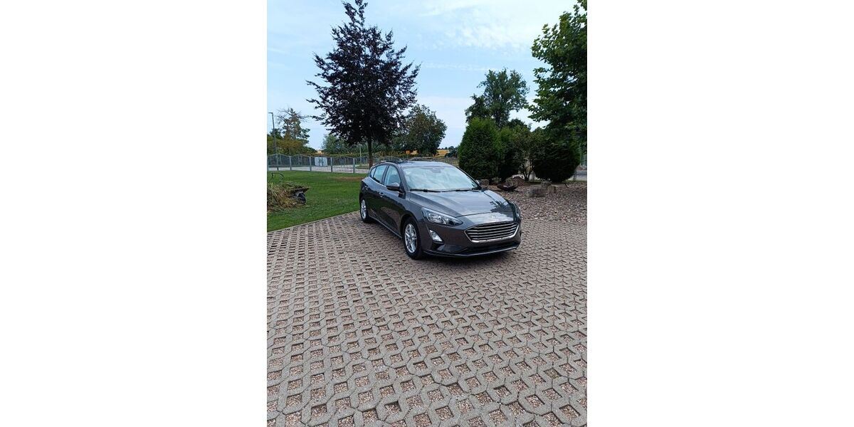 Ford Focus 63.000 km 13.980 &euro; Mühlhausen 99974