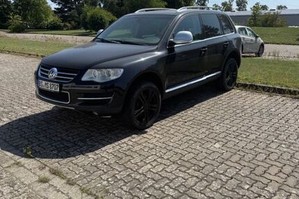 VW Touareg 220.000 km 8.500 € Braunschweig 38116