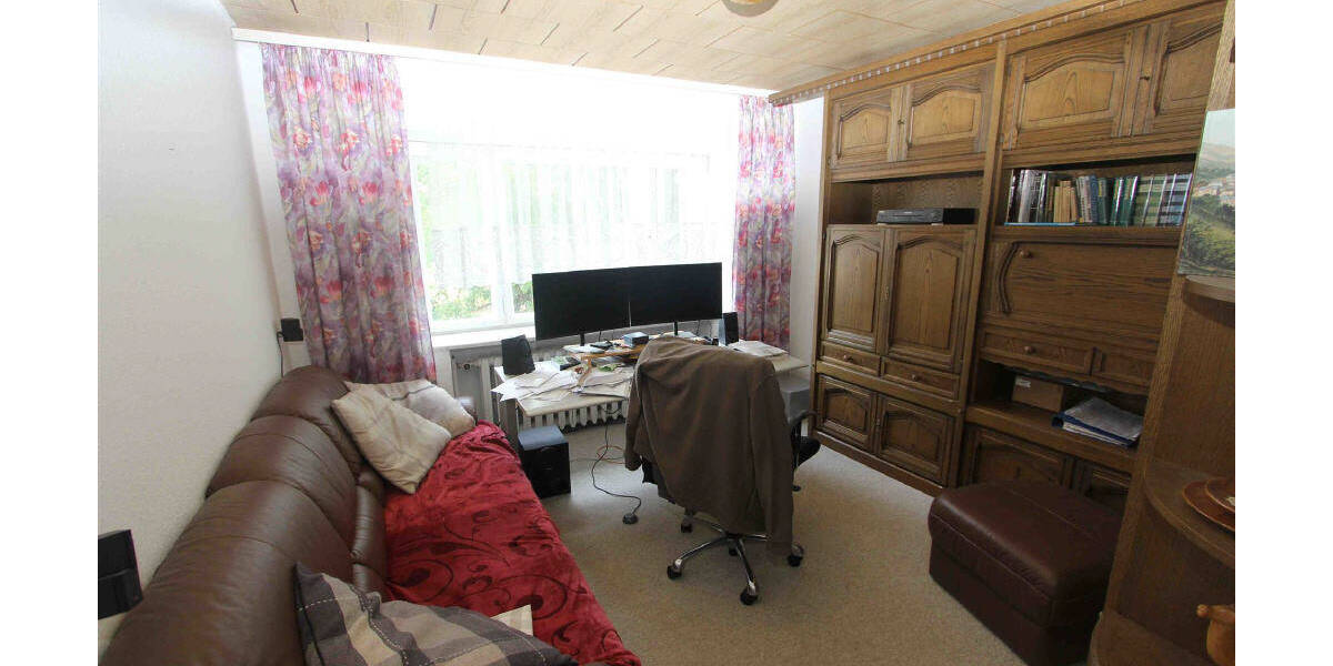 Einfamilienhaus Querfurt-Weißenschirmbach Weißenschirmbach - 4 Zimmer, 135 m&sup2;, 89.000&euro; | Angebot:25772199