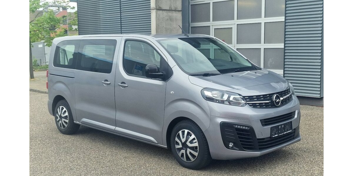 Opel Vivaro 2.0 D Design Paket NAVI Anhängerkupplung 84.000 km 26.998 &euro; Landau 76829