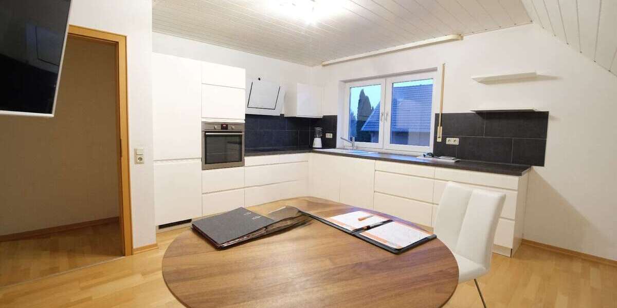 Etagenwohnung Sankt Augustin - 3 Zimmer, 80 m&sup2;, 900&euro; | Angebot:25051252