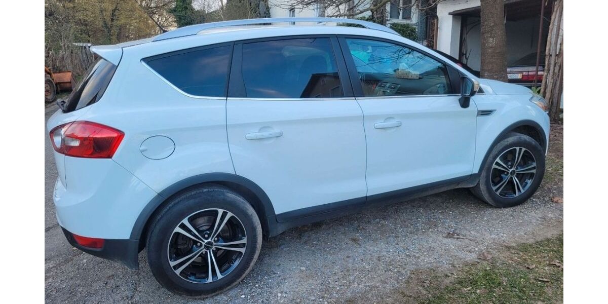 Ford Kuga 233.148 km 3.900 &euro; Jettingen-Scheppach 89343