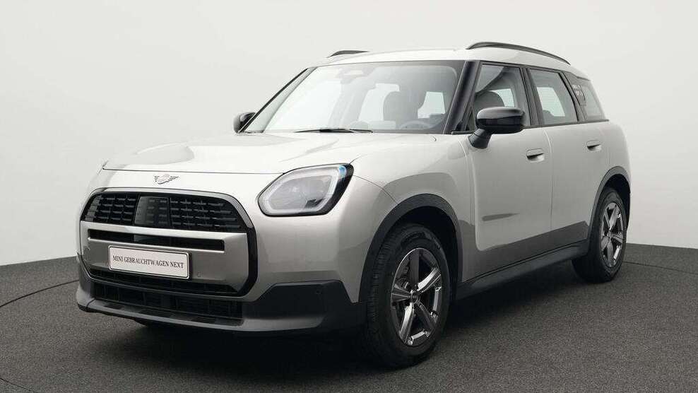 Mini Countryman C 7.371 km 33.326 € München 80788