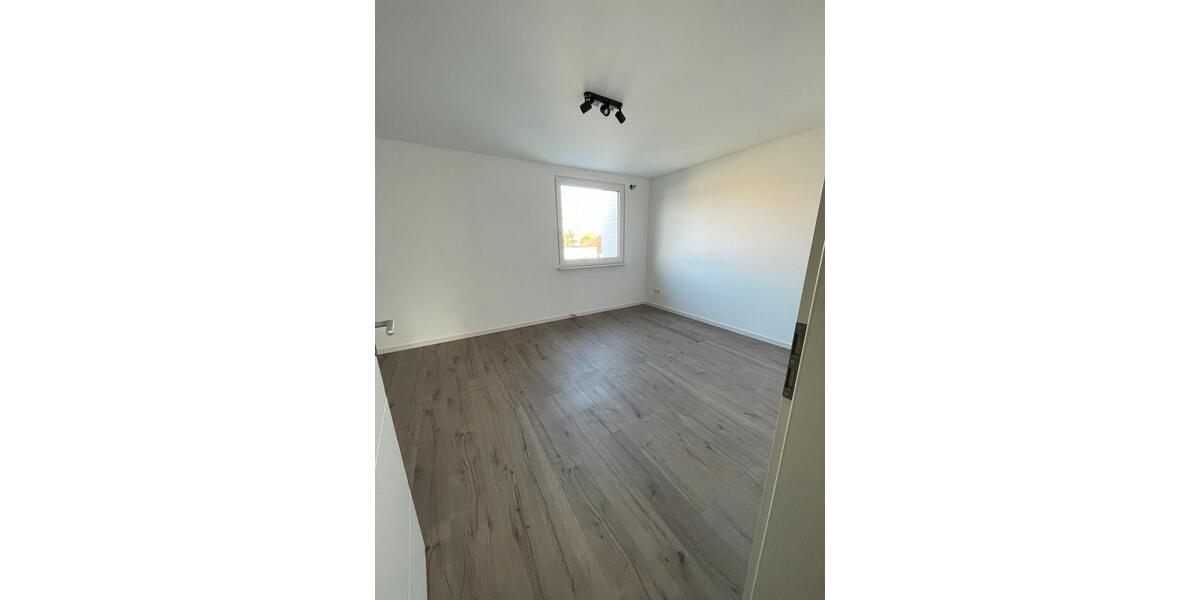 Reihenhaus Coburg - 4 Zimmer, 120 m&sup2;, 1.365&euro; | Angebot:26035913