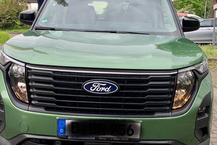 Ford Tourneo Courier 20.000 km 25.000 &euro; Berlin 13595