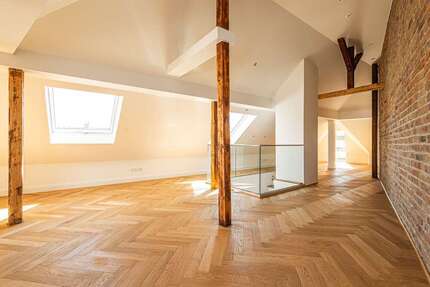 Wohnung zum Kaufen in Frankfurt 1.265.000 € 118.5 m²