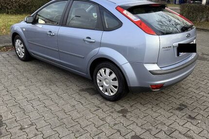 Ford Focus 45.342 km 4.500 &euro; Dresden 01307