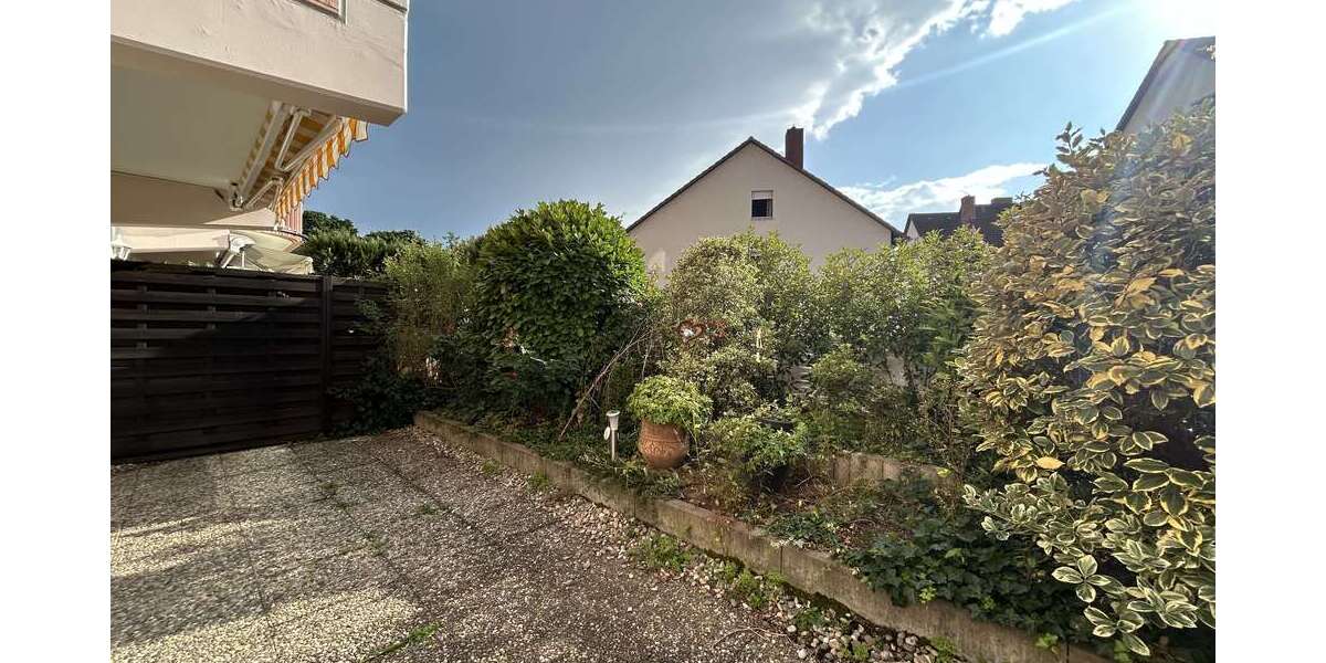 Etagenwohnung Schwetzingen - 3.5 Zimmer, 93 m&sup2;, 1.090&euro; | Angebot:26477219