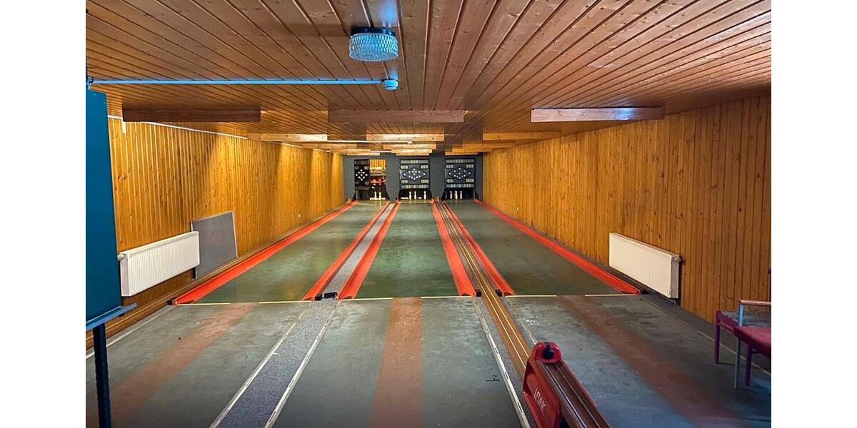 Einfamilienhaus Schleusegrund - 23 Zimmer, 1.600 m&sup2;, 280.000&euro; | Angebot:27103267