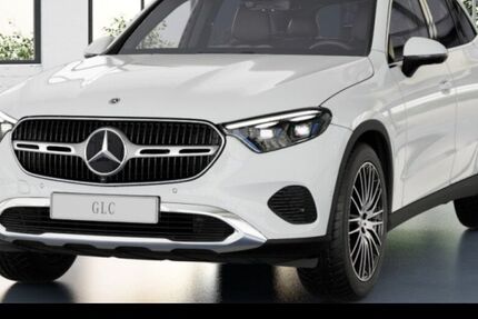 Mercedes-Benz GLC 200 9.900 km 52.500 € München 80636