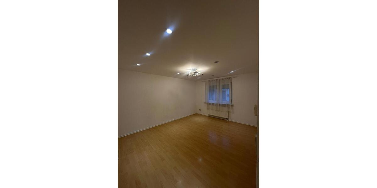 Erdgeschoßwohnung Esslingen am Neckar Oberesslingen - 3 Zimmer, 63 m&sup2;, 990&euro; | Angebot:25177953